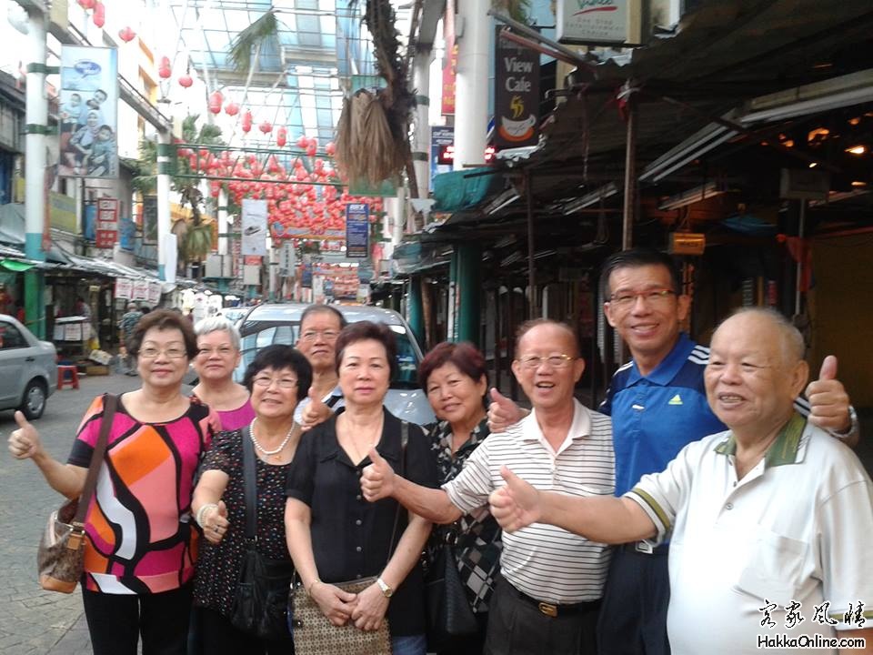 吉隆坡茨厂街吃早餐时巧遇新加坡应和会馆的客家乡亲