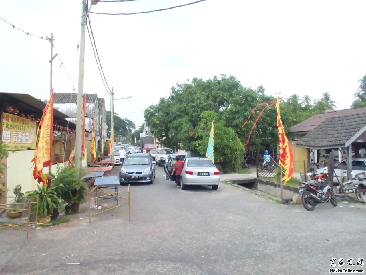 九皇爷庙旗道路两旁