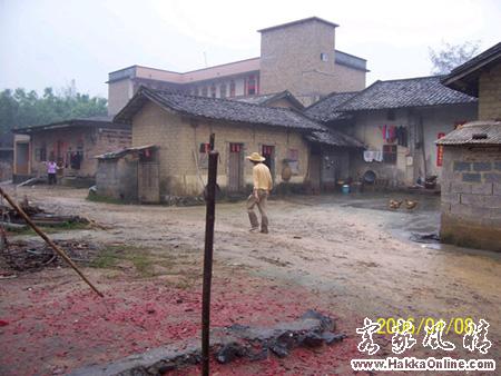 李三