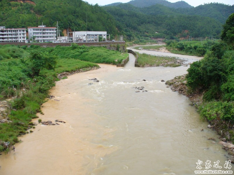 墩下