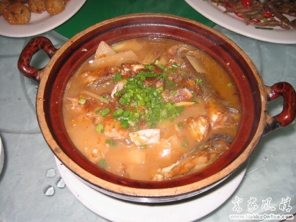 酸笋鲤麻（大鲤鱼）煲.jpg