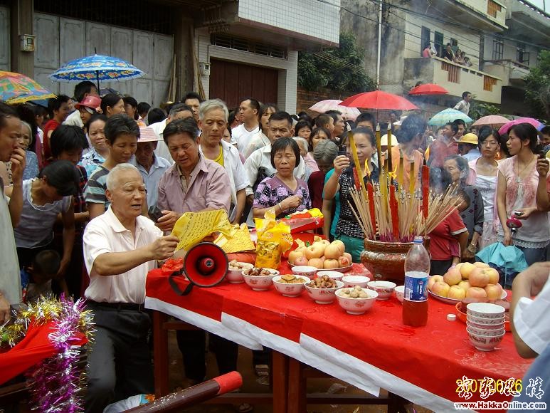 跪读祭词