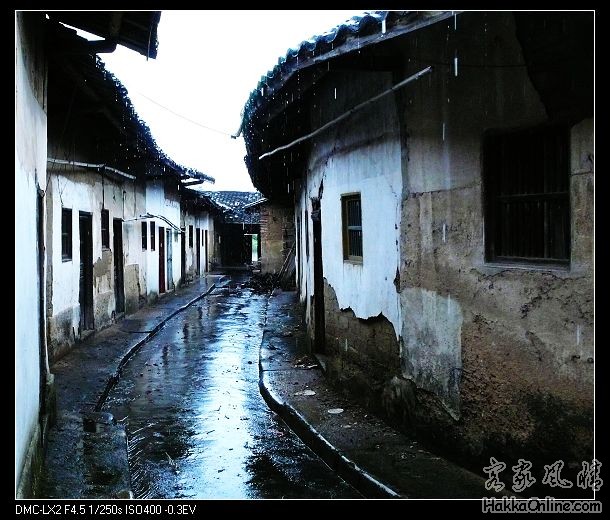 风雨围龙屋
