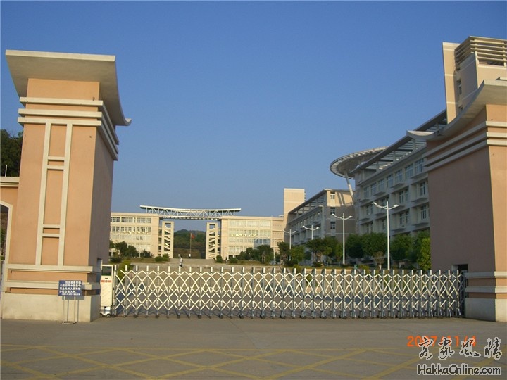 东山中学校区.jpg