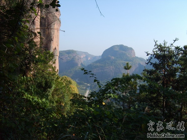 1043远处是公路，处处是美景.jpg