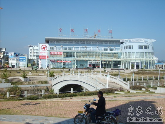1275宁化县红军长征出发地纪念广场和汽车站.jpg